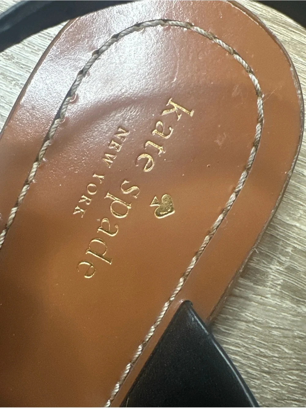 Kate Spade Black Leather T Strap Bow Carolina Sandals Women's US 8 M Thong